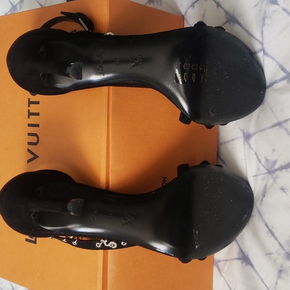Louis Vuitton Suede Crystal Melody Sandal size 40 black - Picture 5 of 5